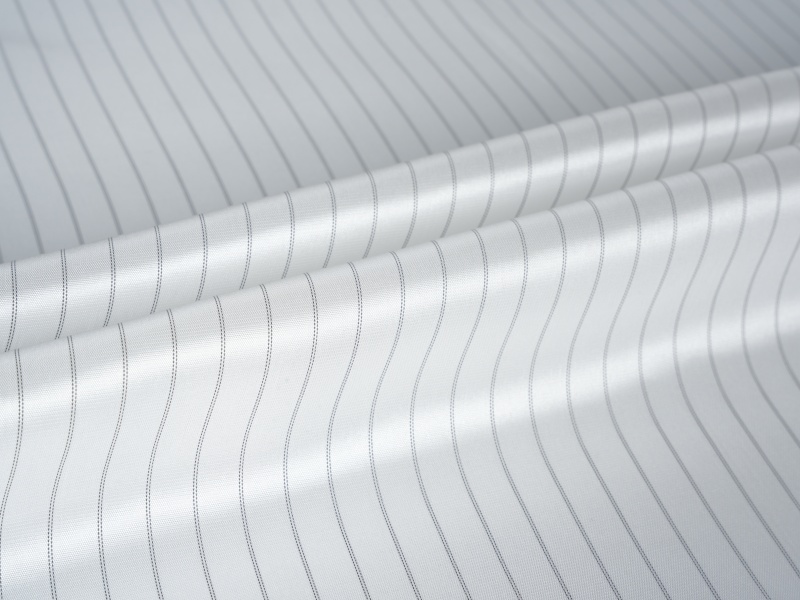 Полиэфирная вискоза, окрашенная в рукав