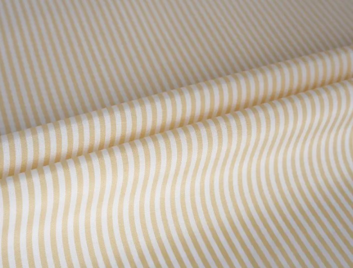 Применение прочной и красивой наклеивающей пряжи в рукаве ткани в высококачественном дизайне платья